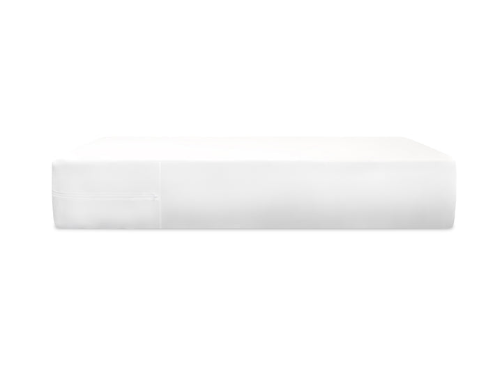 An image of the Waterproof Mattress Encasement showing its snug feel around the surface of the mattress