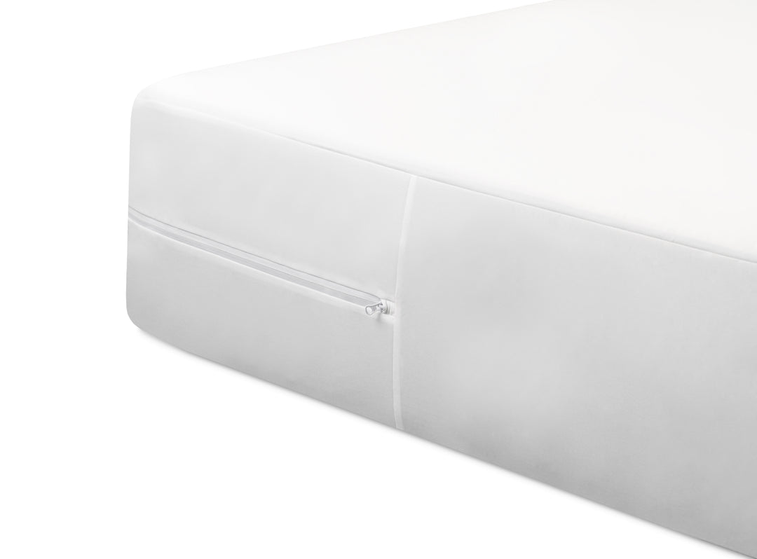 A closeup of the Waterproof Mattress Encasement showing its snug feel around the surface of the mattress